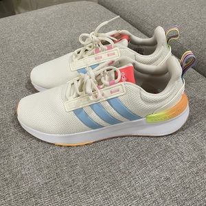 Brand new Adidas Cloudfoam SUPER